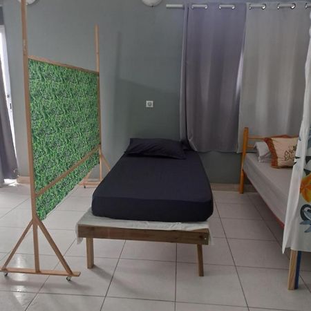 Auberge de jeunesse Laure Hebergement Loue Lits En Dortoir à Fa'a'ā Extérieur photo