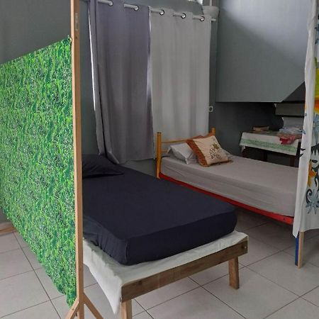 Auberge de jeunesse Laure Hebergement Loue Lits En Dortoir à Fa'a'ā Extérieur photo