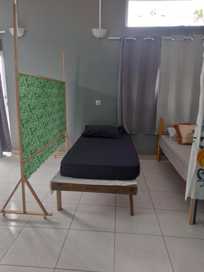 Auberge de jeunesse Laure Hebergement Loue Lits En Dortoir à Fa'a'ā Extérieur photo
